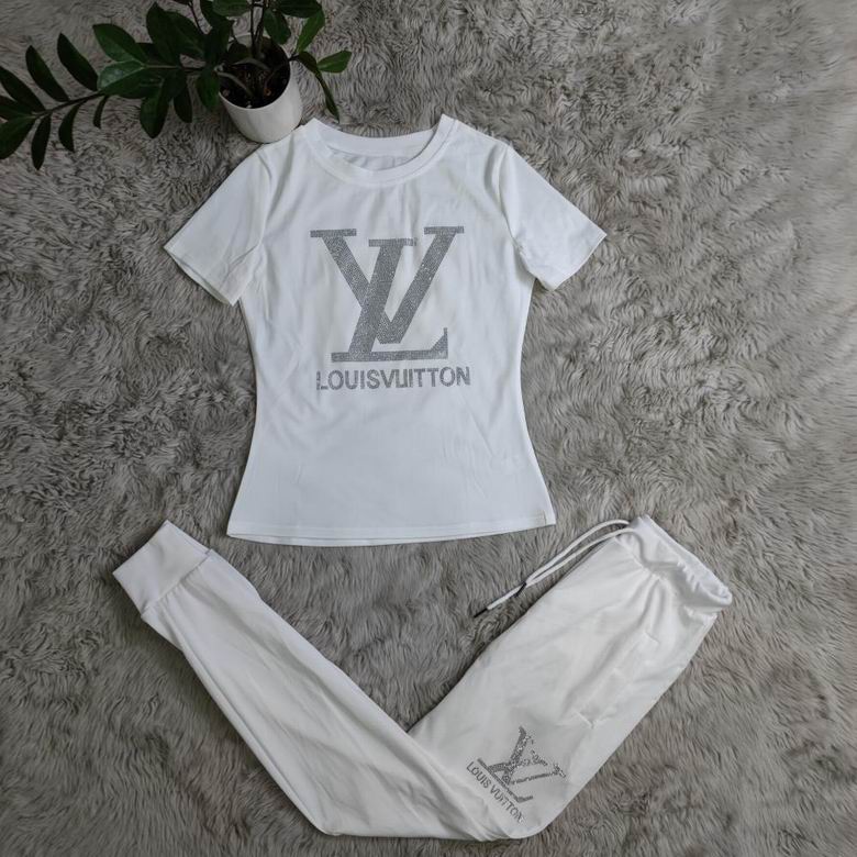 Louis Vuitton Tracksuit Wmns ID:20261003-158